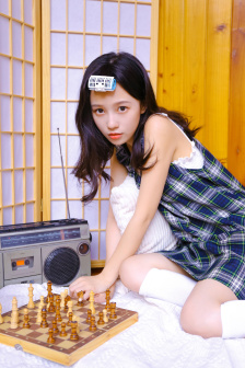 美女黑色真丝图
